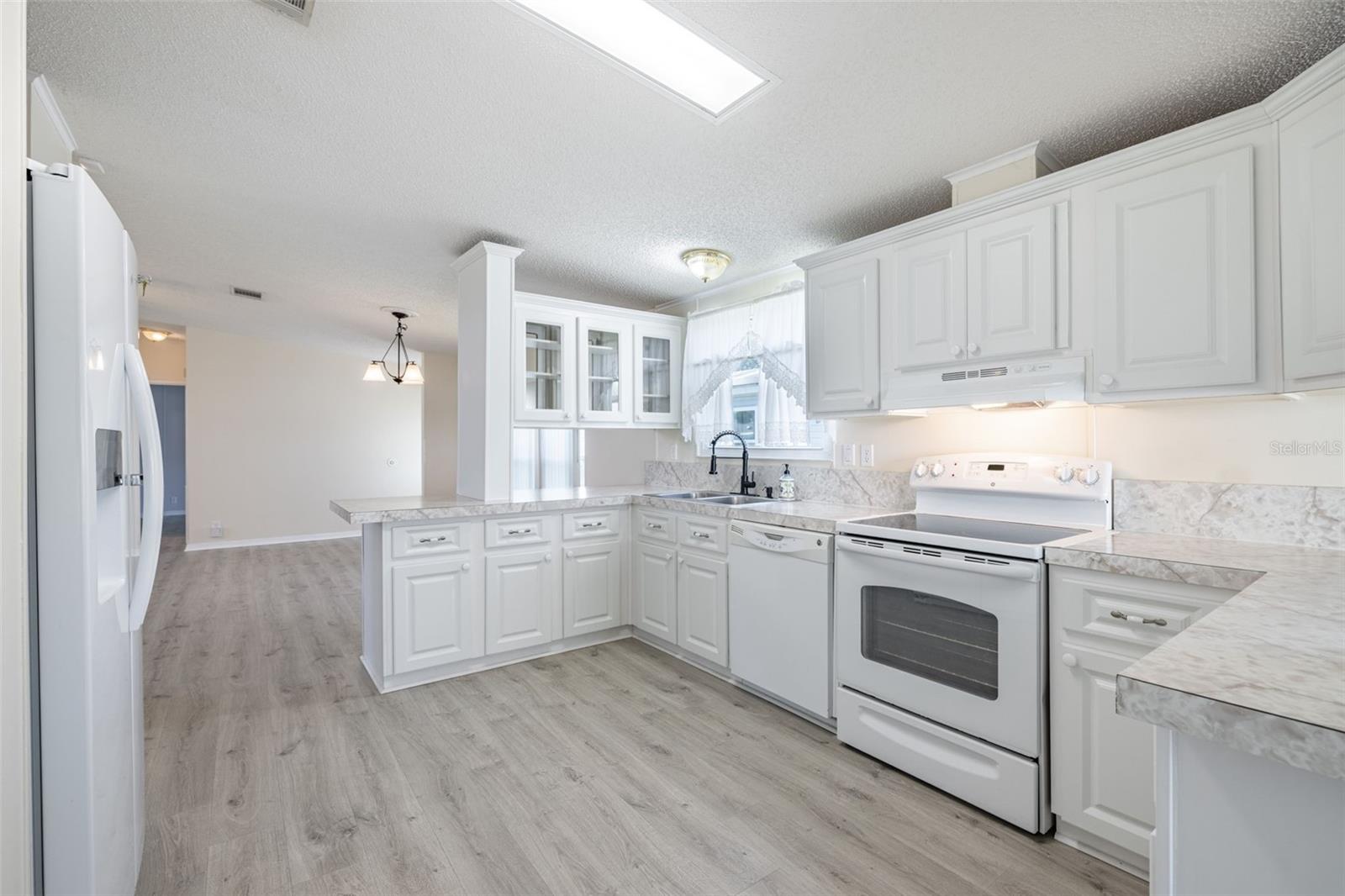 Image 16 of 36 For 3111 Short Leaf Street