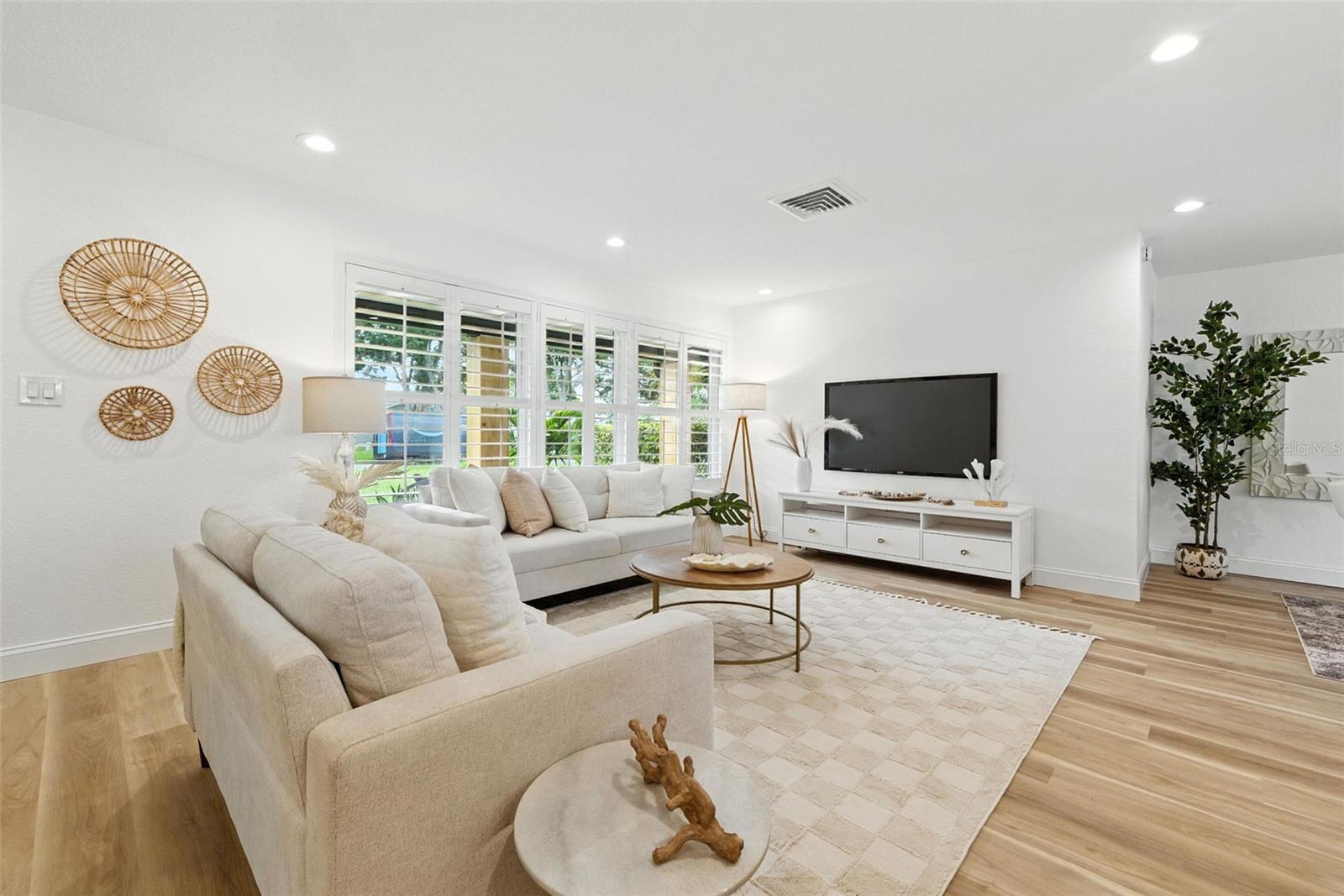 Image 10 of 57 For 1474 54th Avenue Ne