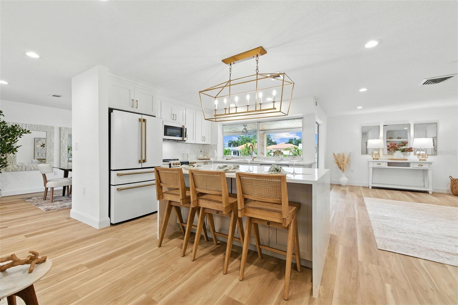 Image 14 of 57 For 1474 54th Avenue Ne