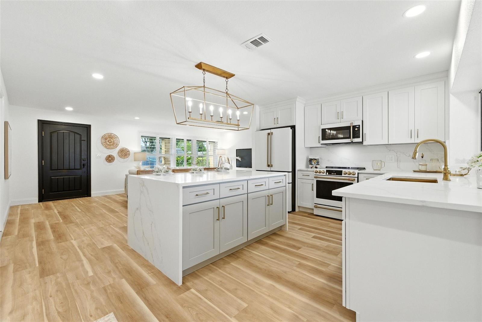 Image 15 of 57 For 1474 54th Avenue Ne