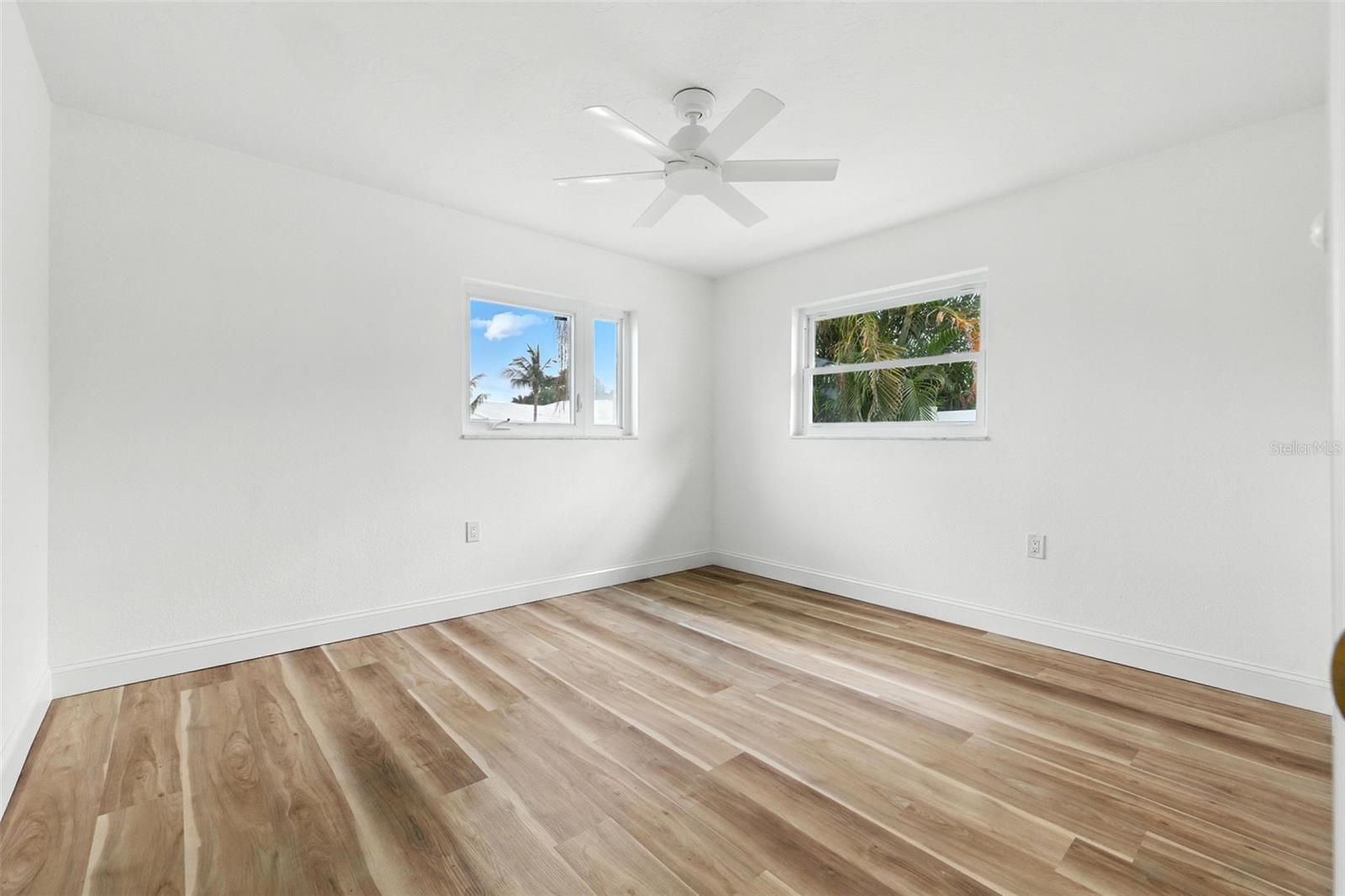 Image 34 of 57 For 1474 54th Avenue Ne