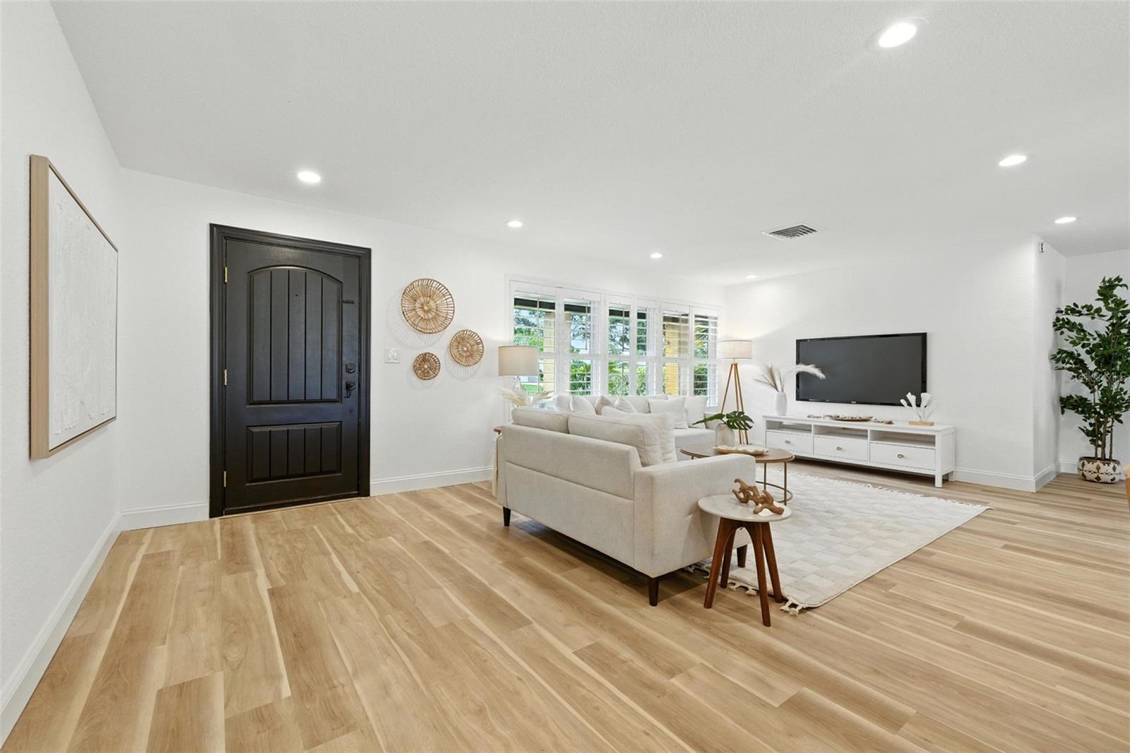 Image 9 of 57 For 1474 54th Avenue Ne