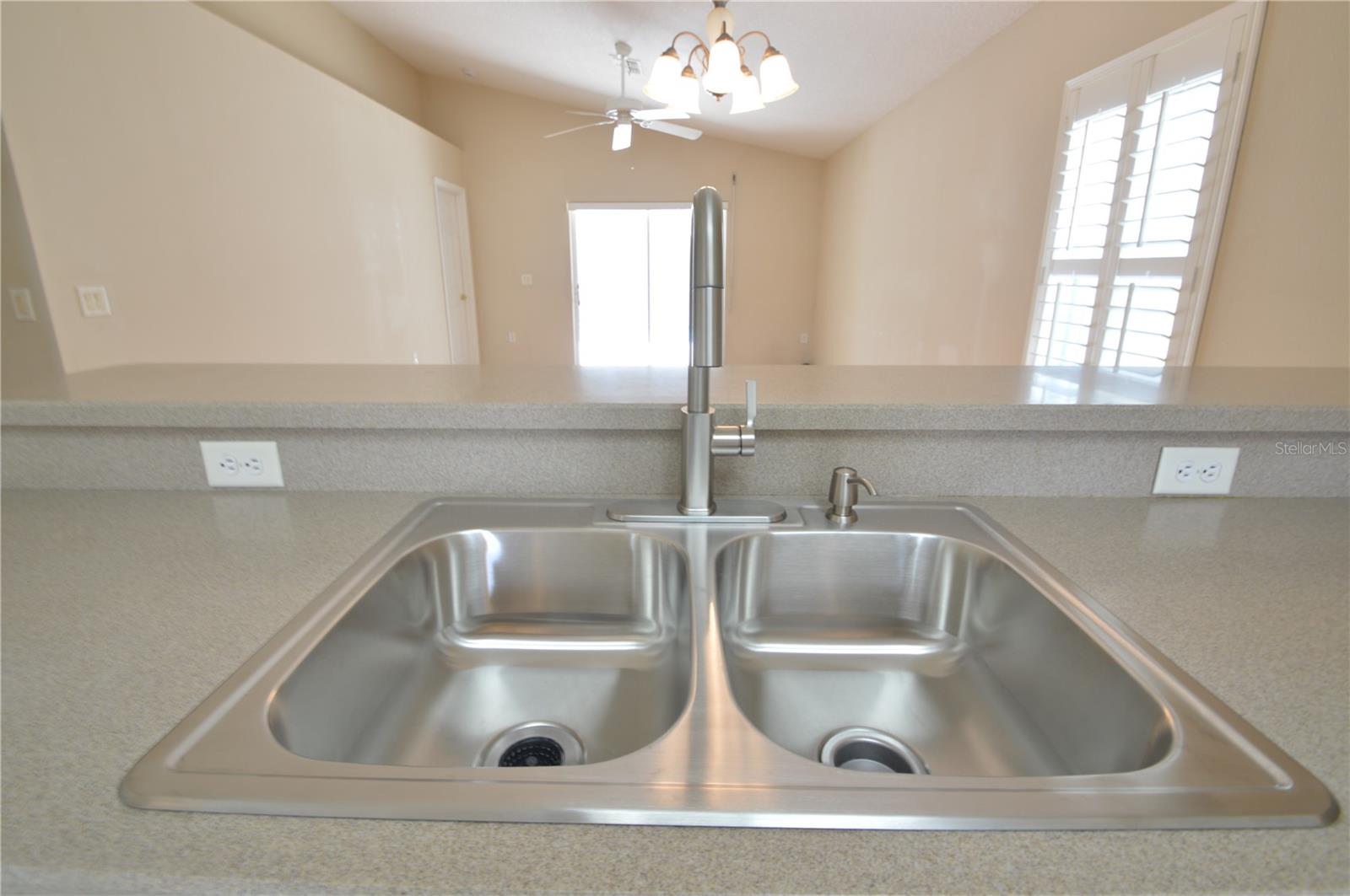 Image 12 of 44 For 7825 Prospect Hill Circle