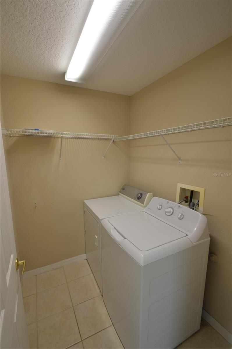 Image 13 of 44 For 7825 Prospect Hill Circle