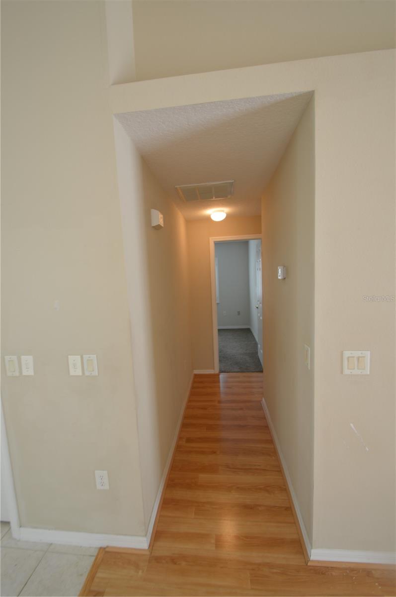 Image 17 of 44 For 7825 Prospect Hill Circle
