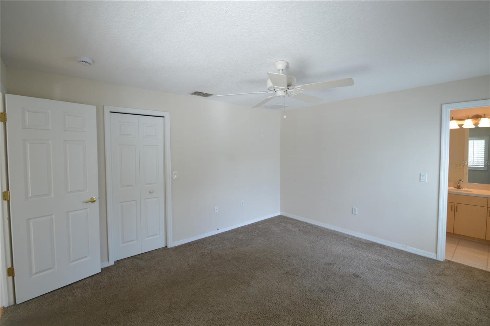 Image 19 of 44 For 7825 Prospect Hill Circle
