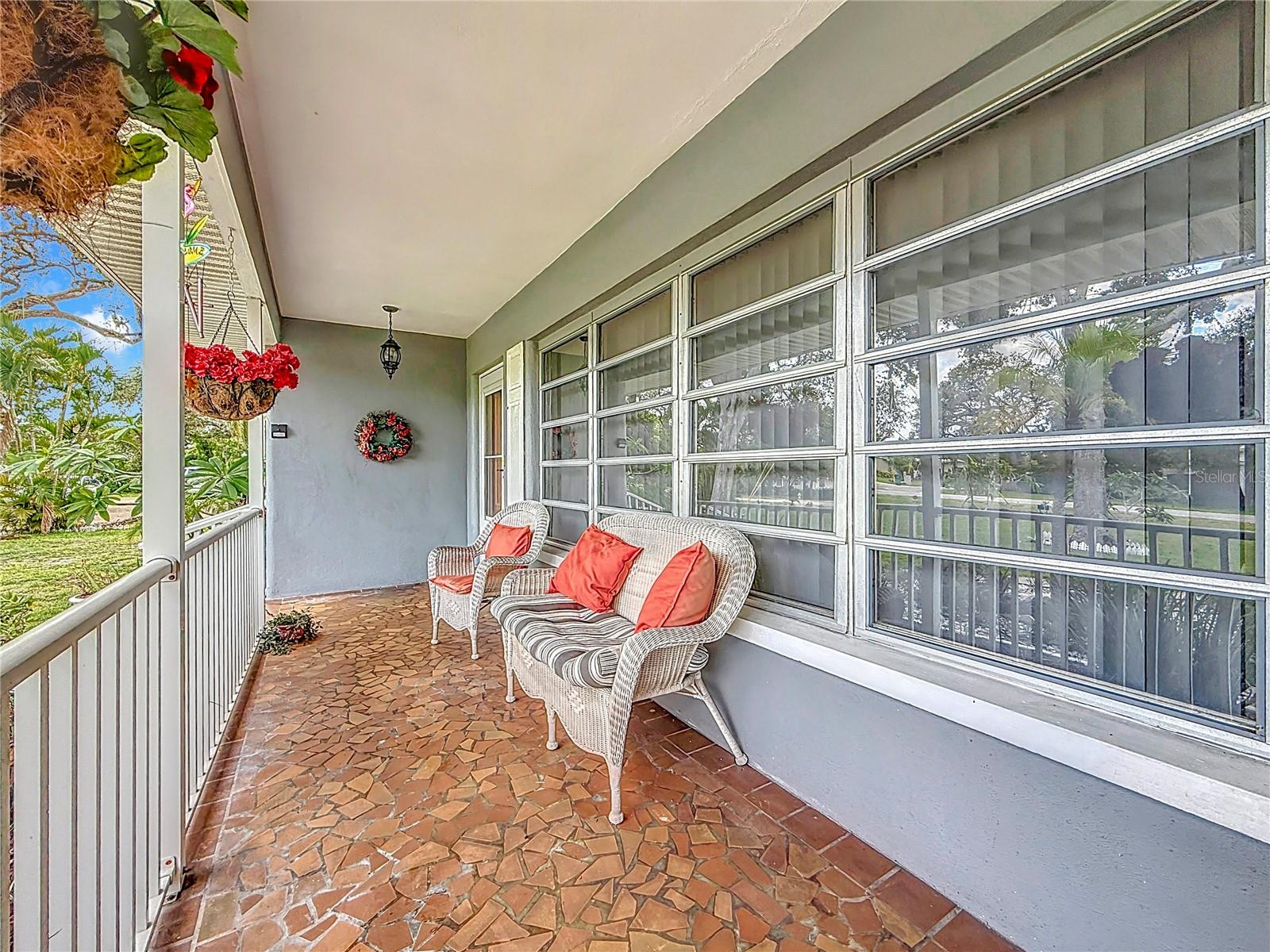 Image 10 of 75 For 108 Indian Rocks Road S
