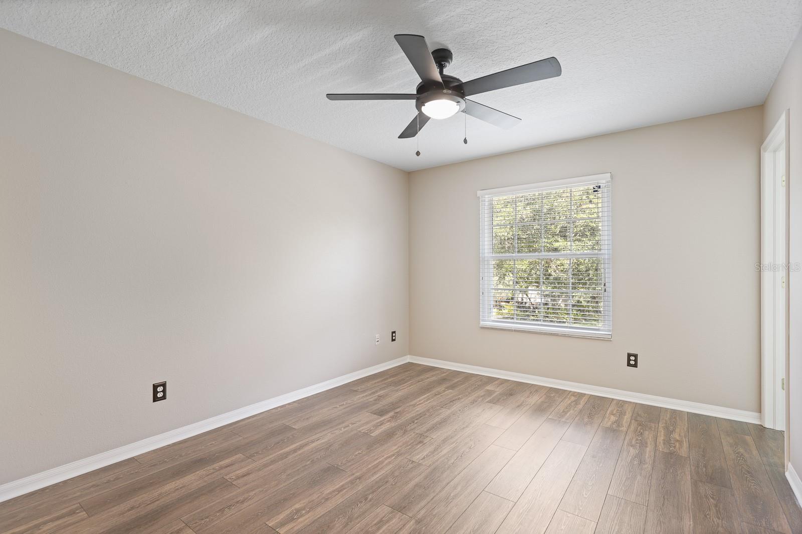 Image 30 of 46 For 14845 Heronglen Drive