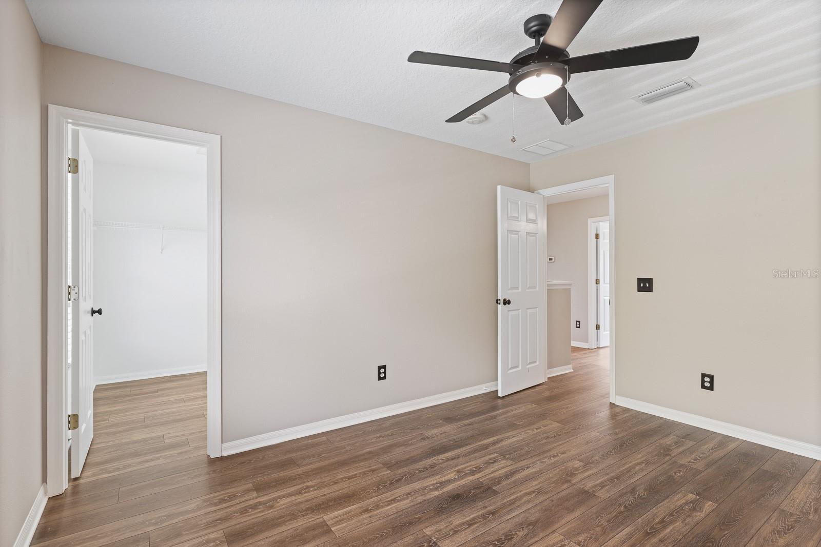 Image 31 of 46 For 14845 Heronglen Drive