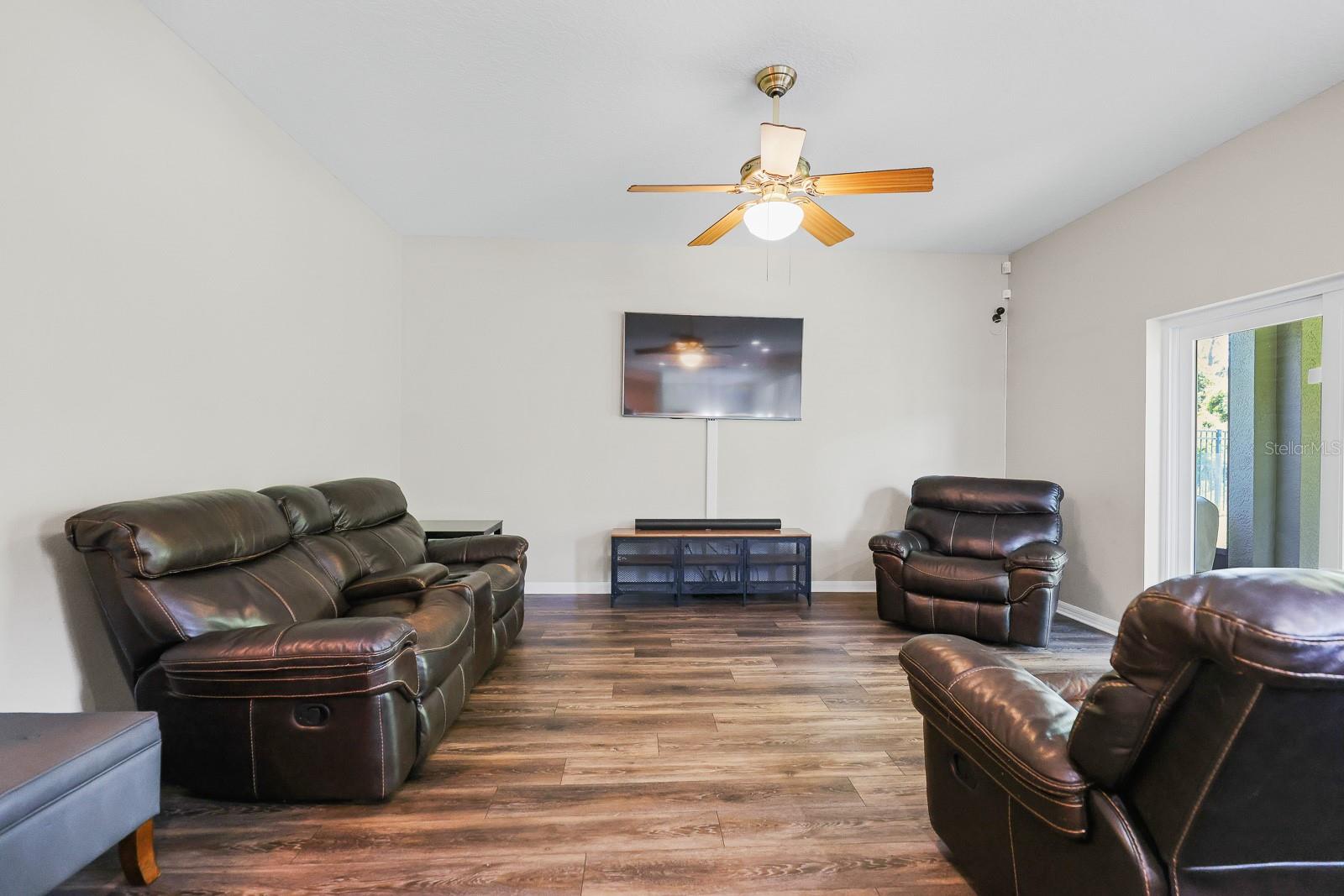 Image 8 of 29 For 14845 Heronglen Drive