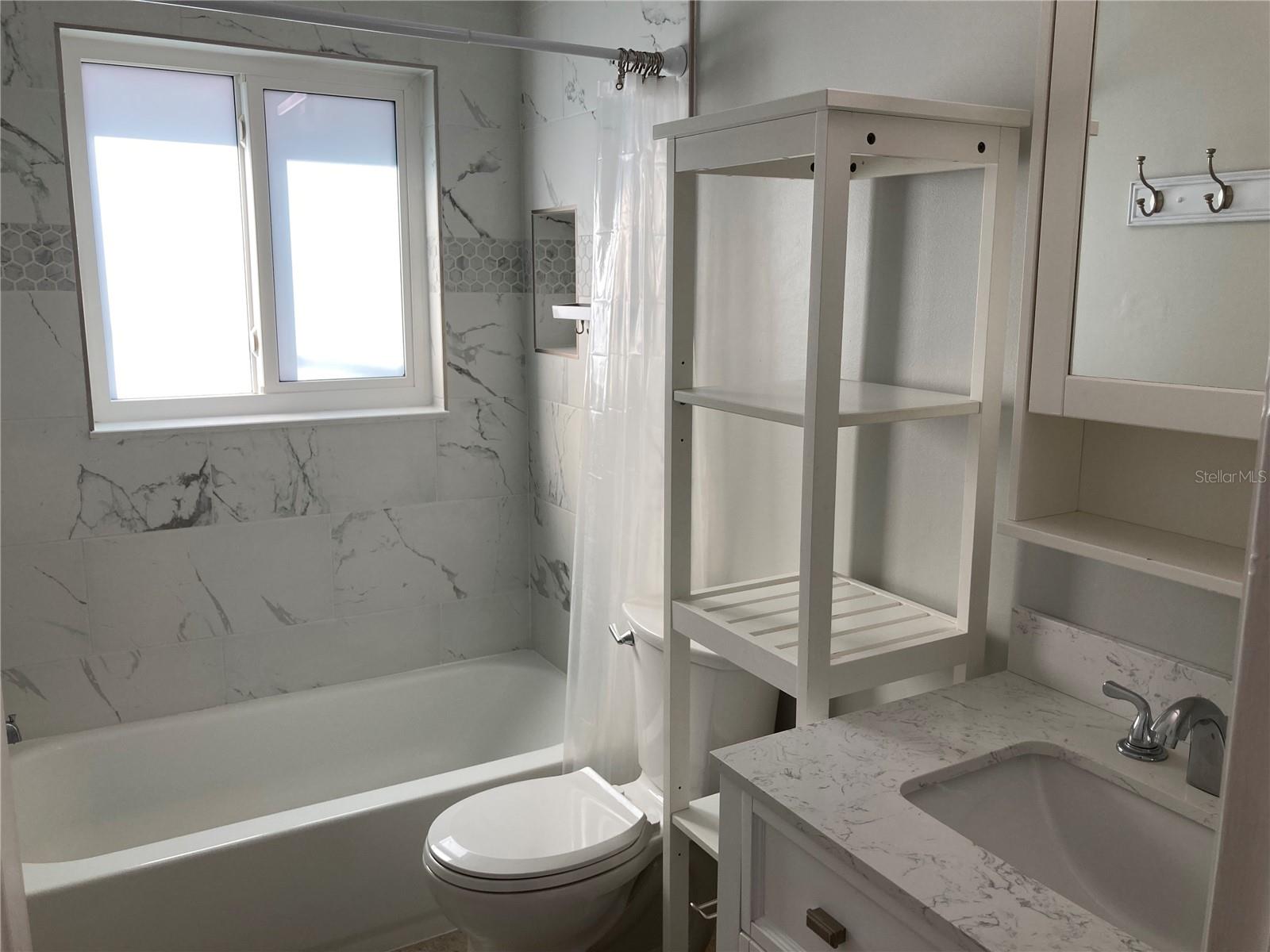 Image 8 of 14 For 5417 1st Street Ne