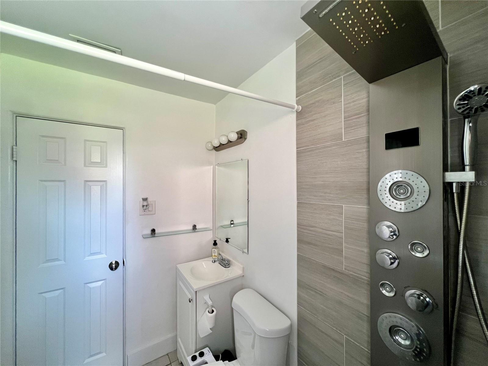 Image 23 of 30 For 1300 37th Street S