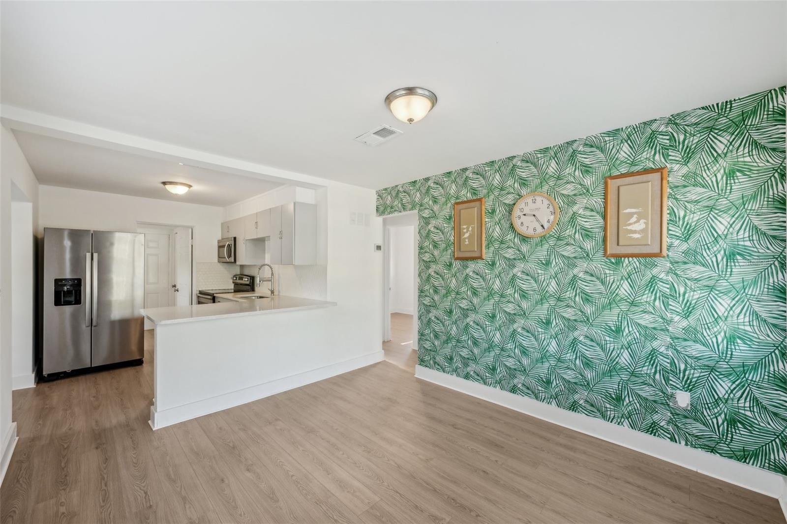 Image 3 of 30 For 1300 37th Street S