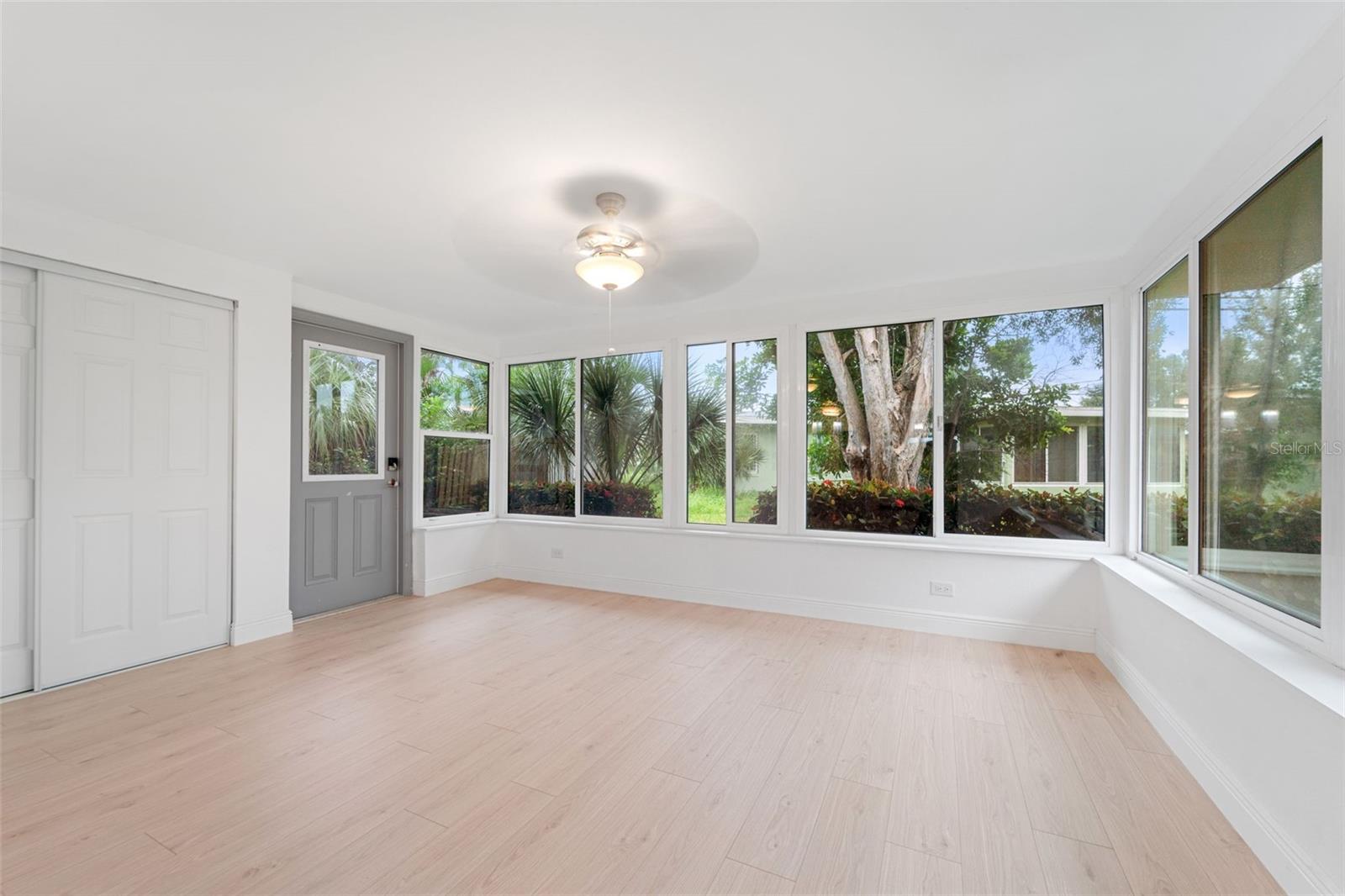 Image 10 of 16 For 547 Trade Winds Drive