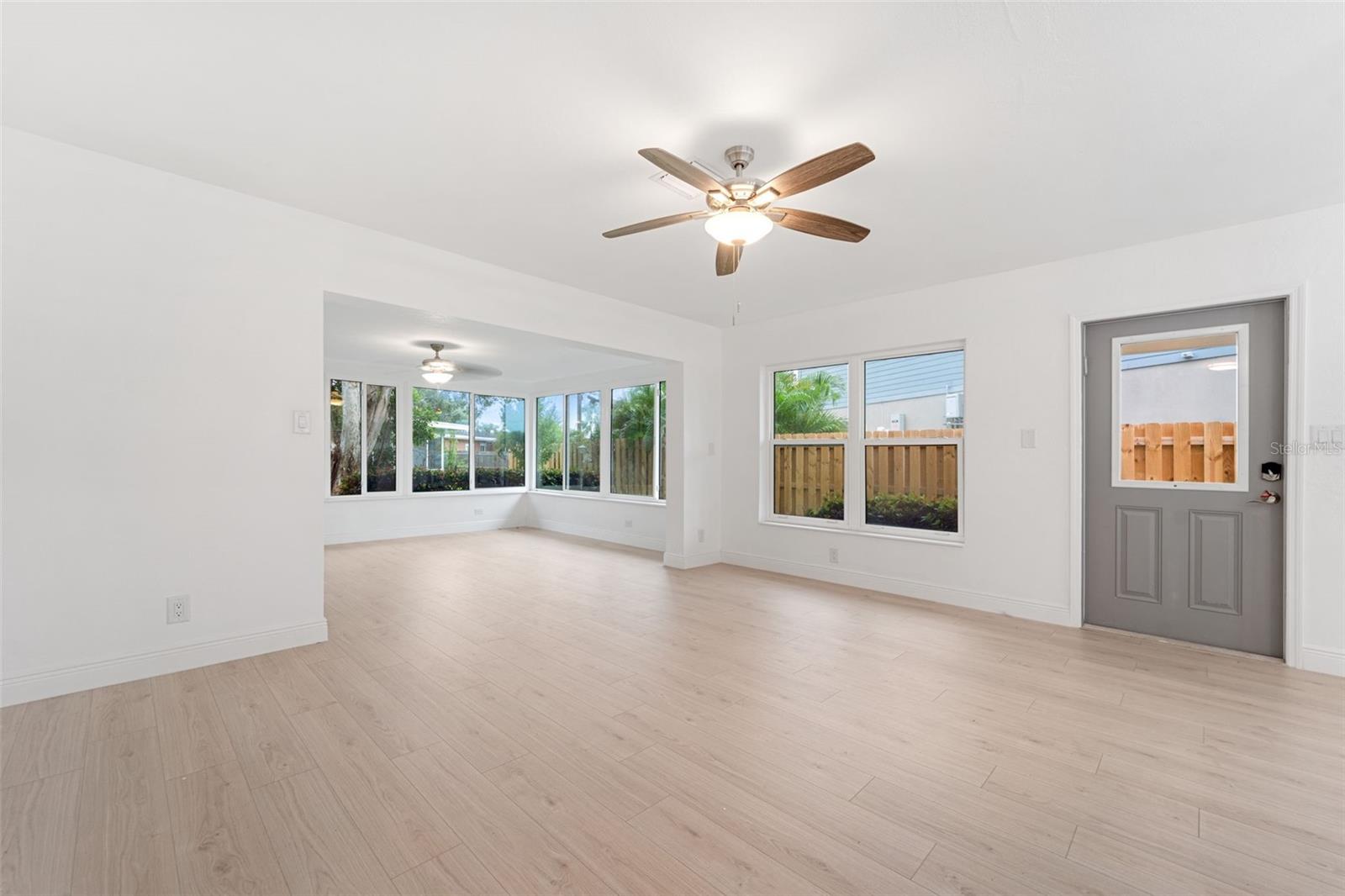 Image 11 of 16 For 547 Trade Winds Drive