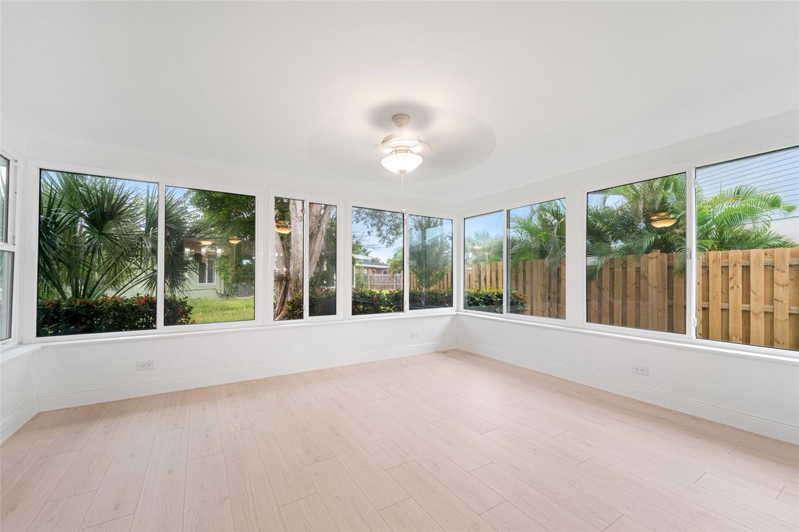Image 12 of 16 For 547 Trade Winds Drive