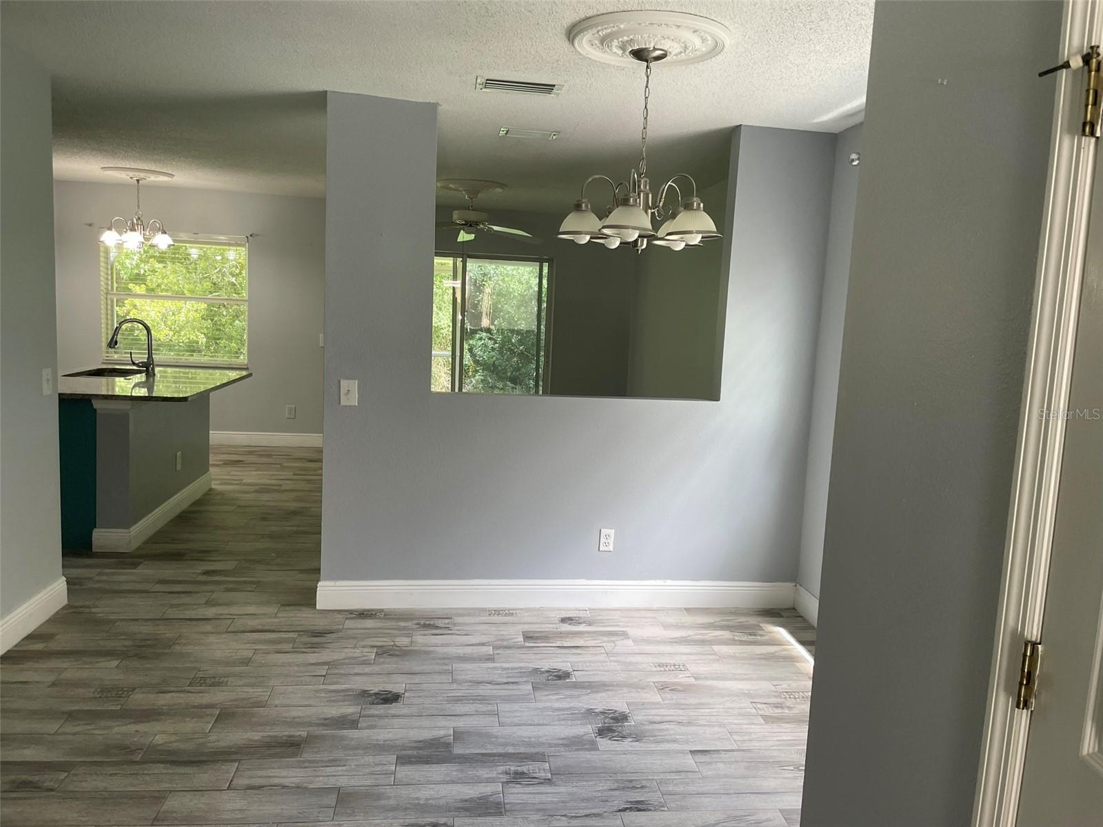 Image 20 of 27 For 4231 Winding River Way