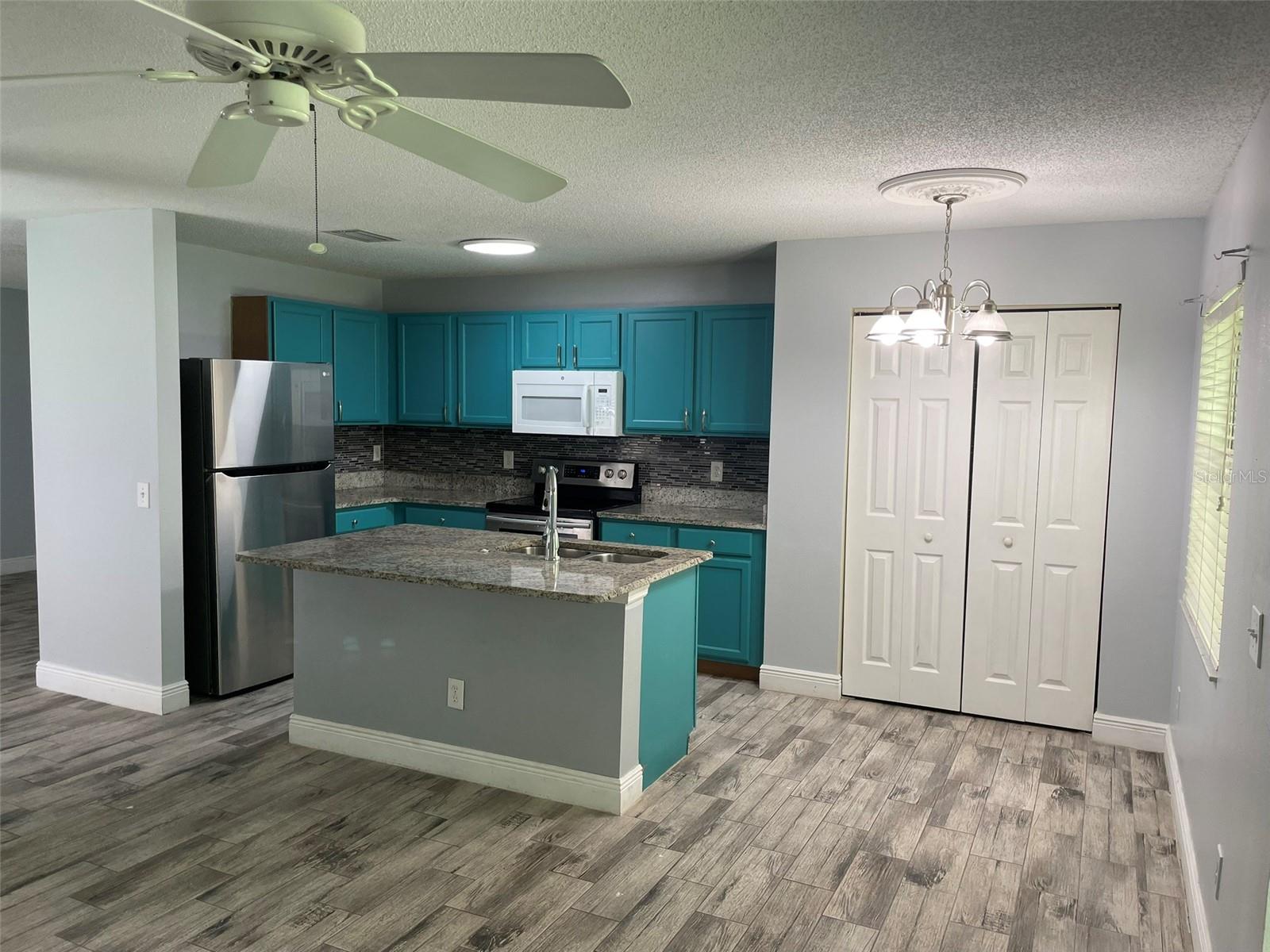 Image 23 of 27 For 4231 Winding River Way