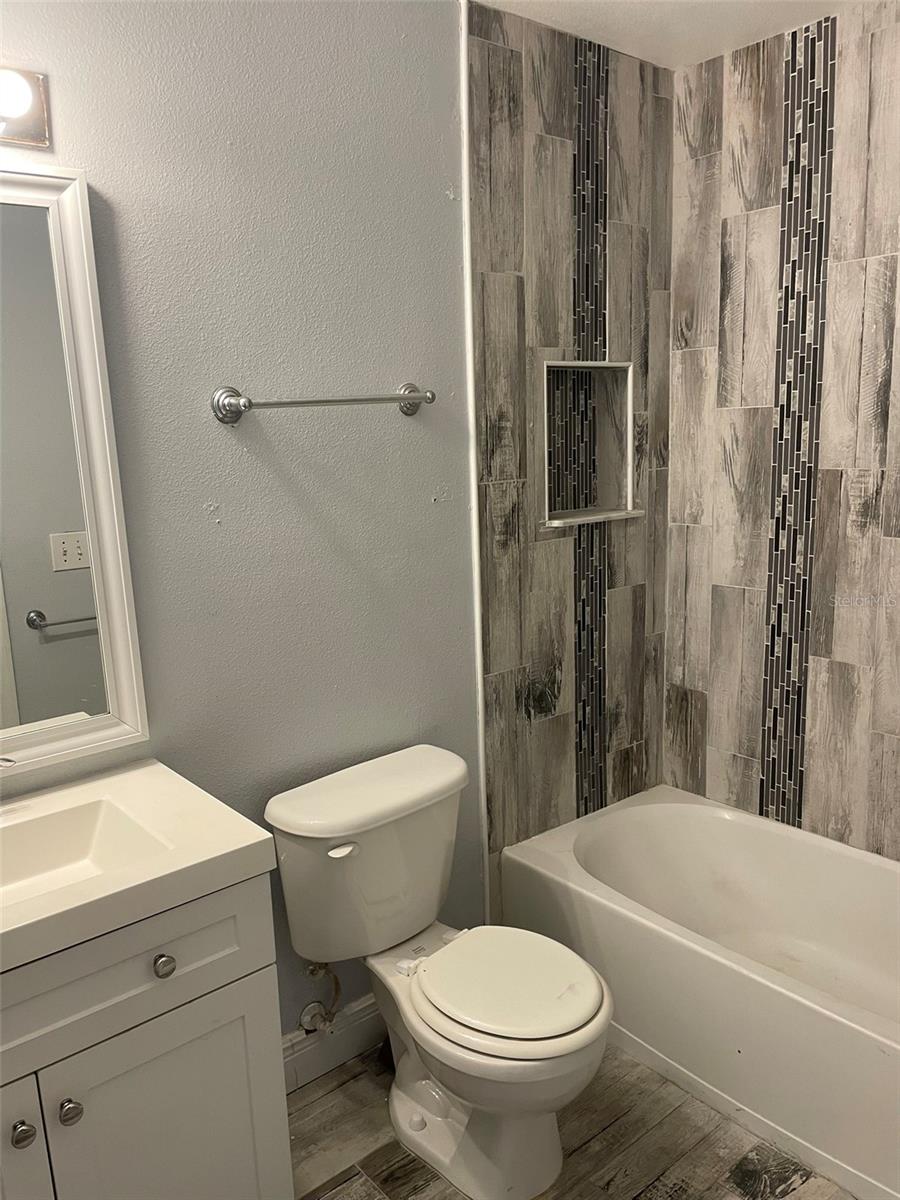 Image 6 of 27 For 4231 Winding River Way