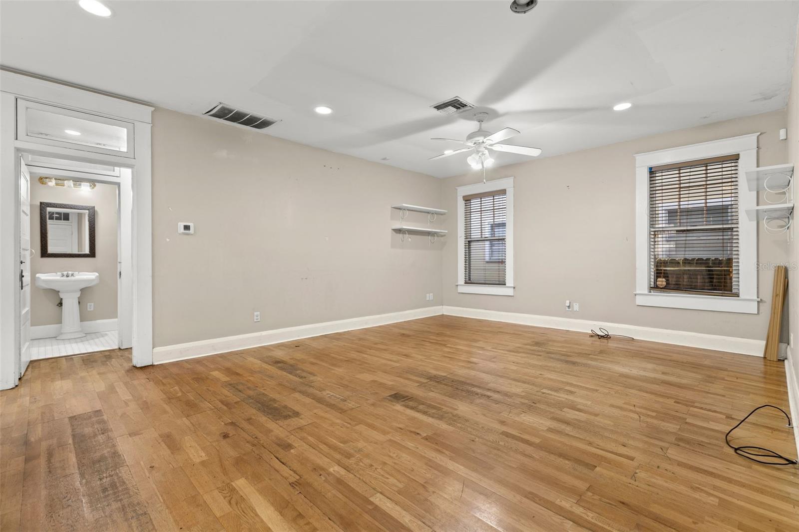 Image 13 of 54 For 2813 Morgan Street