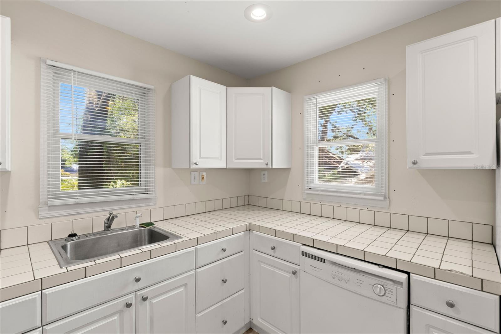 Image 40 of 54 For 2813 Morgan Street