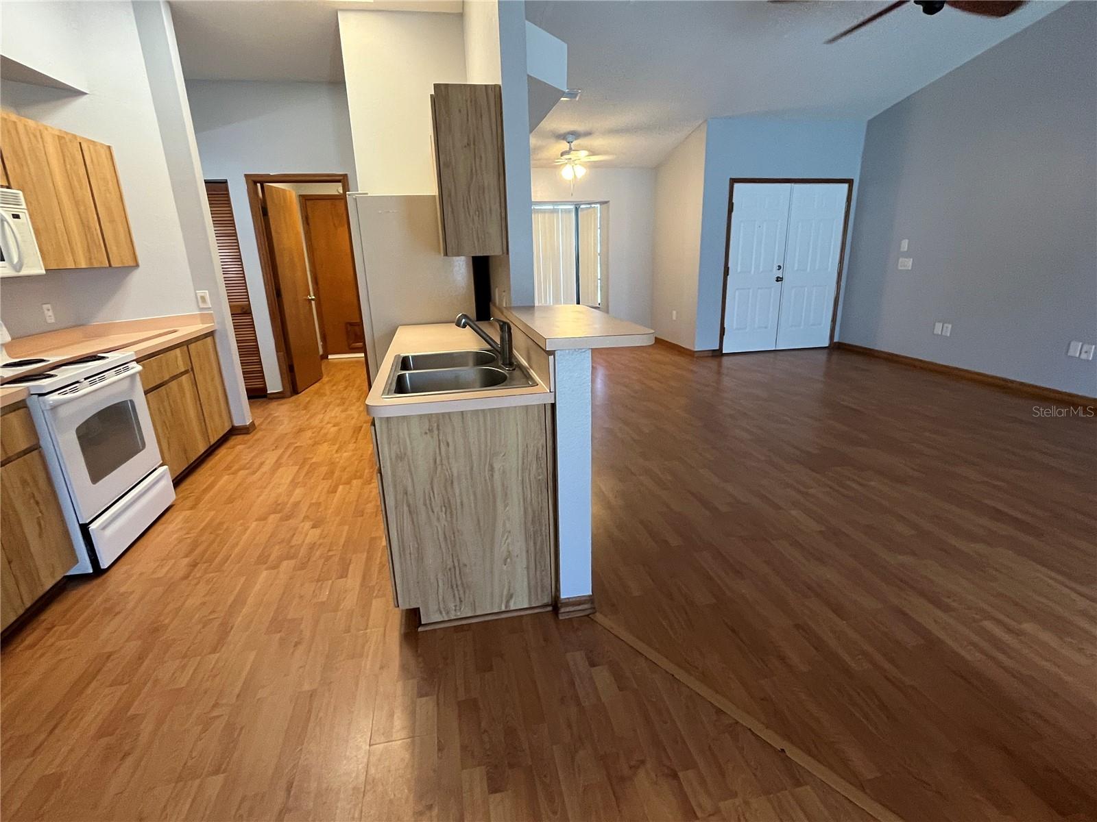 Image 3 of 15 For 10360 Chevron Court