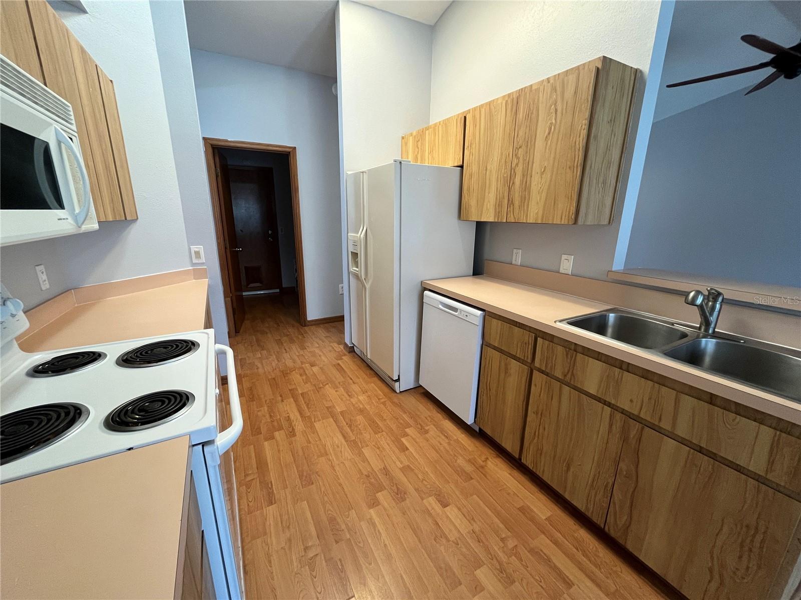 Image 4 of 15 For 10360 Chevron Court