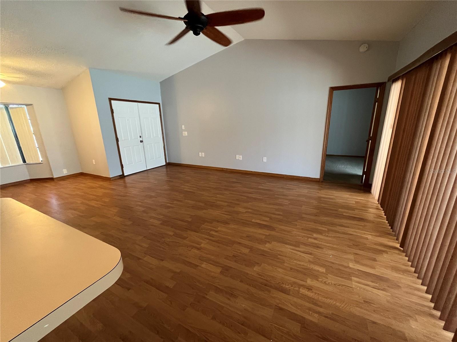 Image 6 of 15 For 10360 Chevron Court