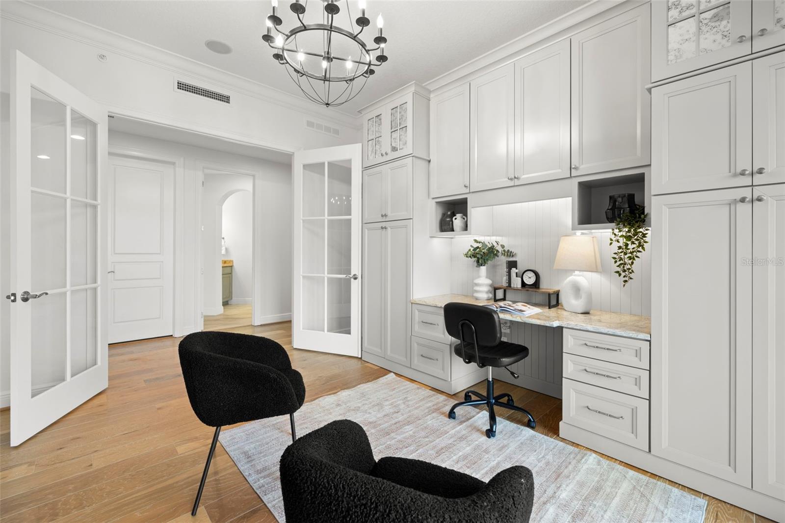 Image 33 of 87 For 5703 Yeats Manor Drive 401