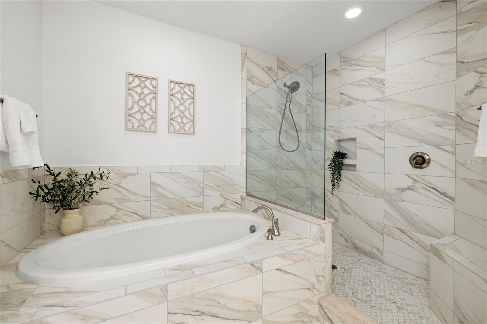 Image 41 of 87 For 5703 Yeats Manor Drive 401