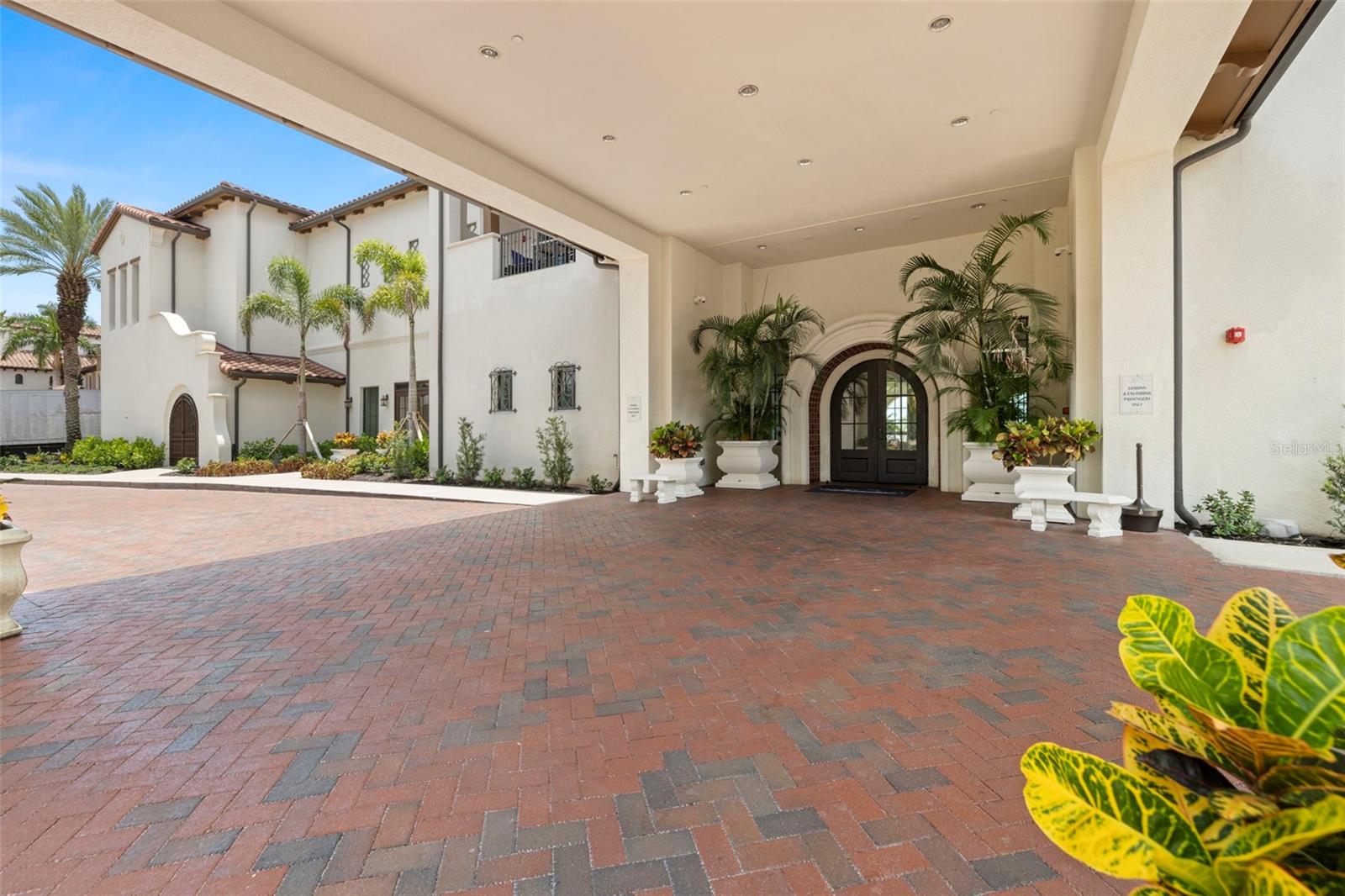 Image 72 of 87 For 5703 Yeats Manor Drive 401