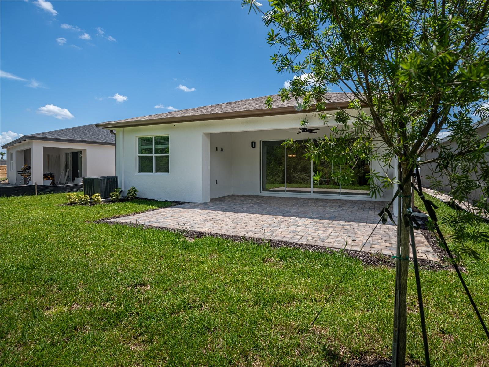 Listing photo id 27 for 3590 Malta Avenue