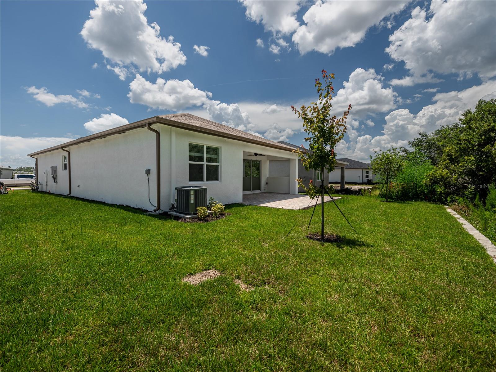 Listing photo id 28 for 3590 Malta Avenue
