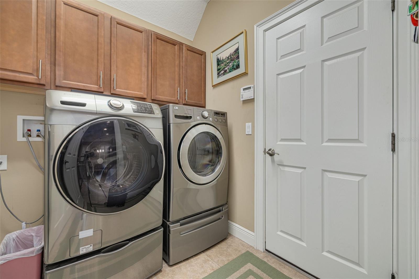 Image 16 of 35 For 2567 Gloriosa Drive