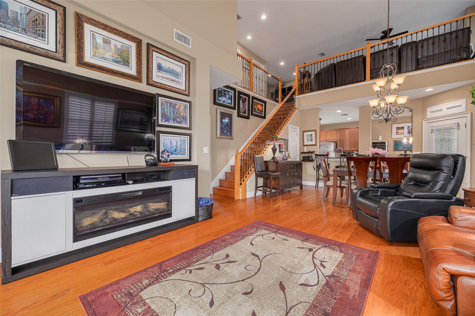 Image 8 of 35 For 2567 Gloriosa Drive