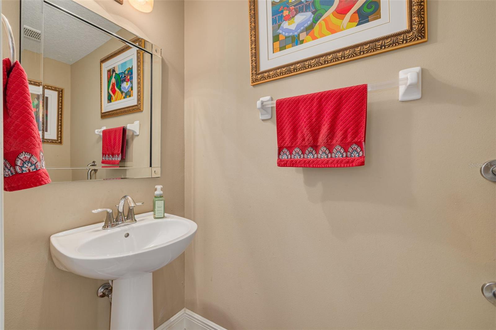 Image 9 of 35 For 2567 Gloriosa Drive