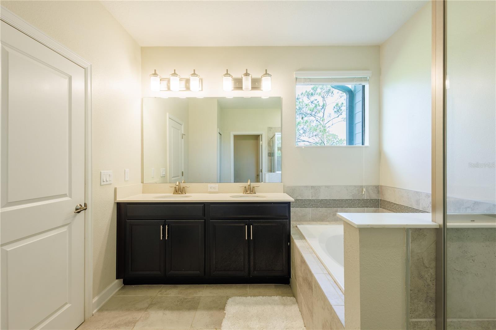 Image 16 of 29 For 11072 Whistling Pine Way
