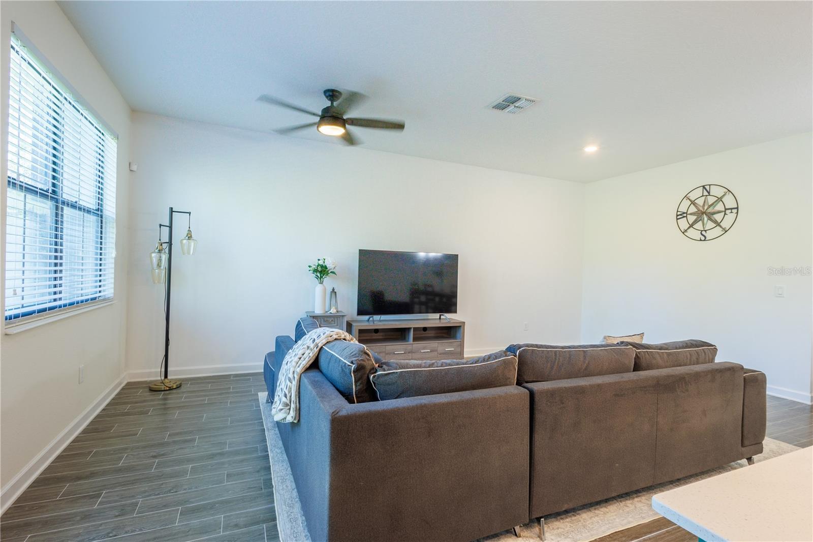 Image 8 of 29 For 11072 Whistling Pine Way
