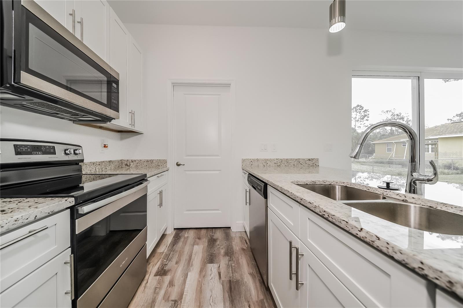 Image 4 of 14 For 2799 Strawberry Terrace