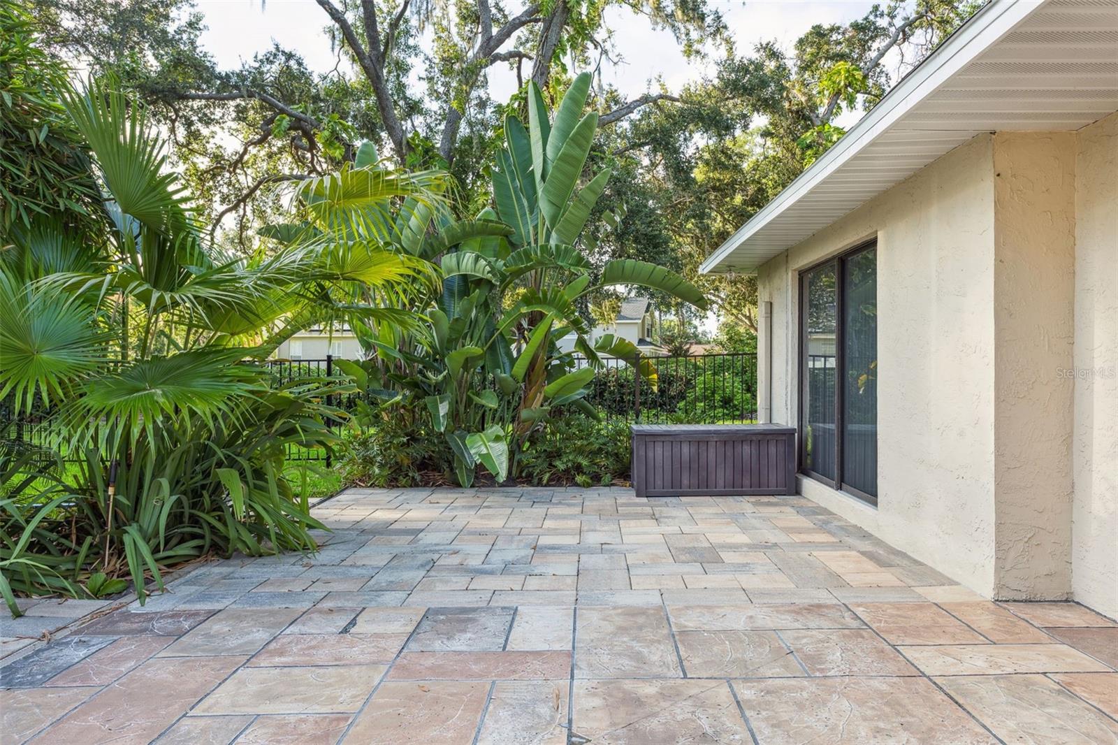 Listing photo id 42 for 19100 Forrest Drive