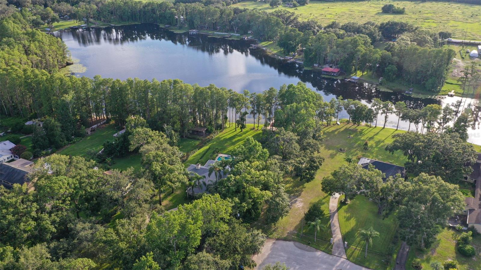 Listing photo id 57 for 19100 Forrest Drive