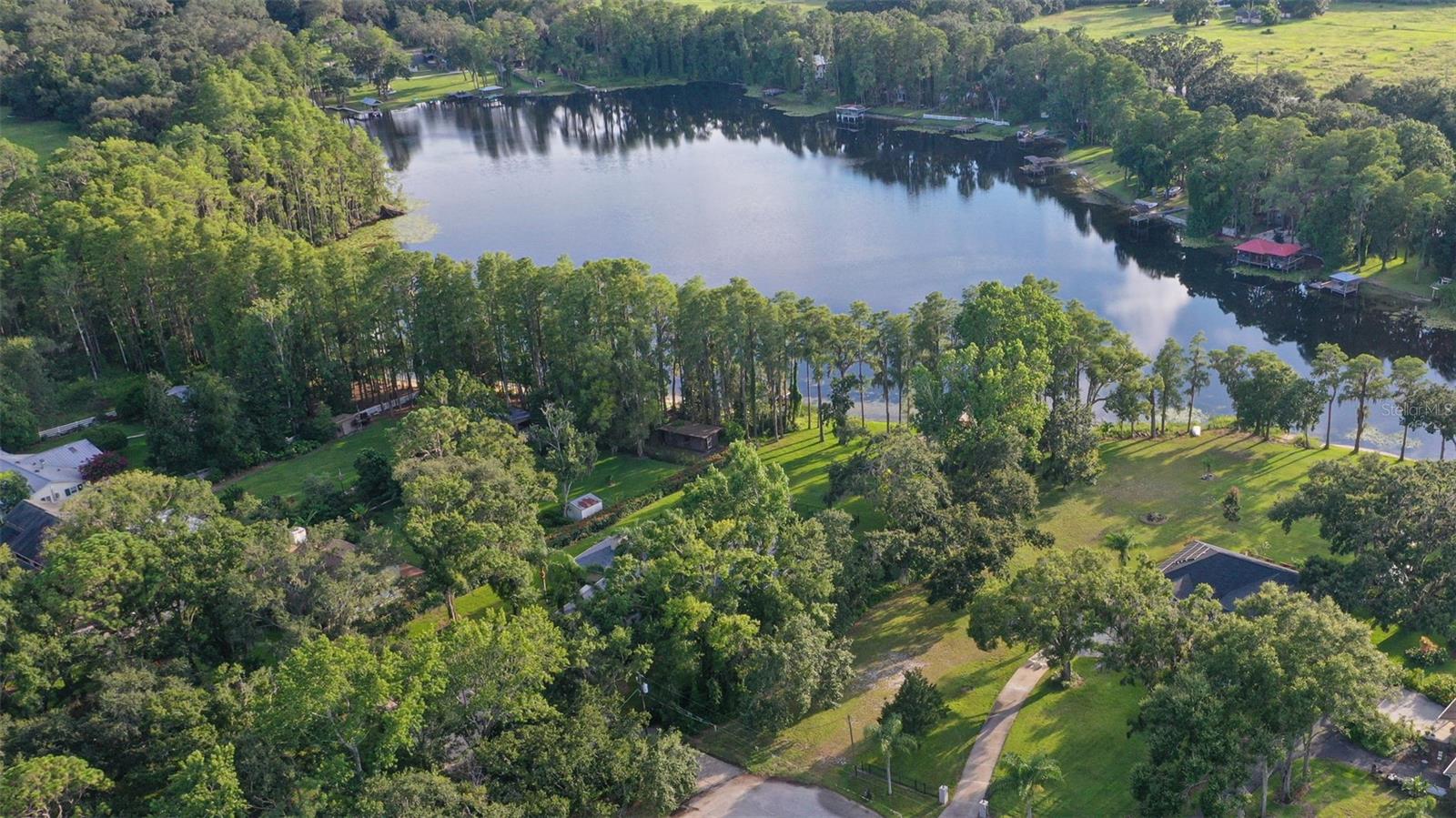 Listing photo id 58 for 19100 Forrest Drive
