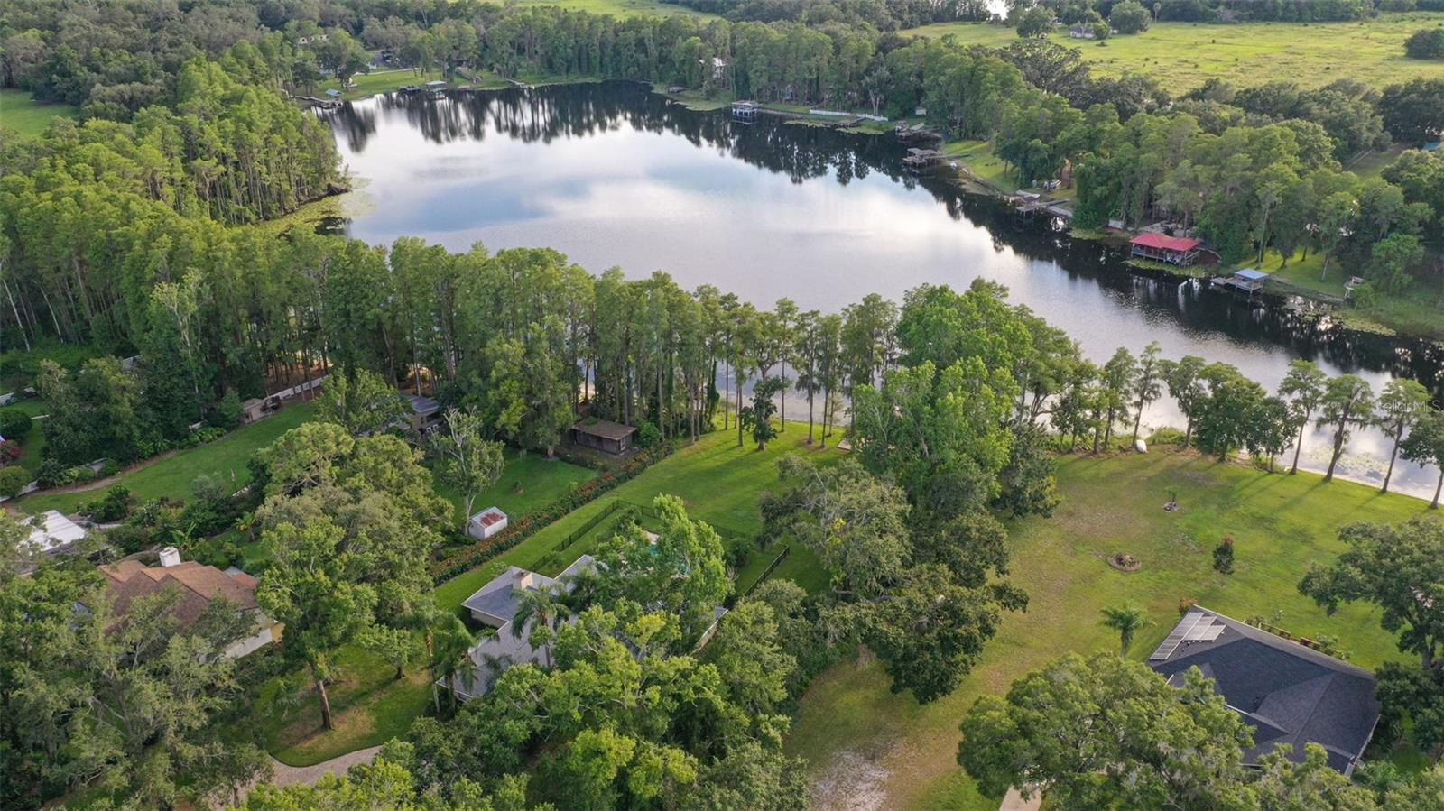 Listing photo id 64 for 19100 Forrest Drive
