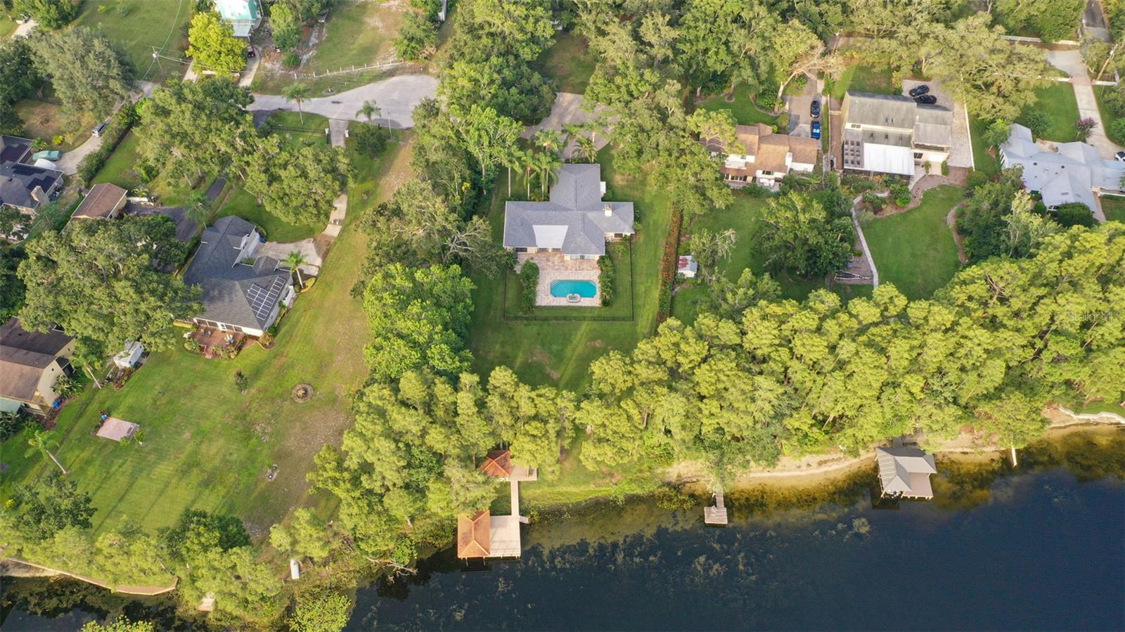 Listing photo id 65 for 19100 Forrest Drive