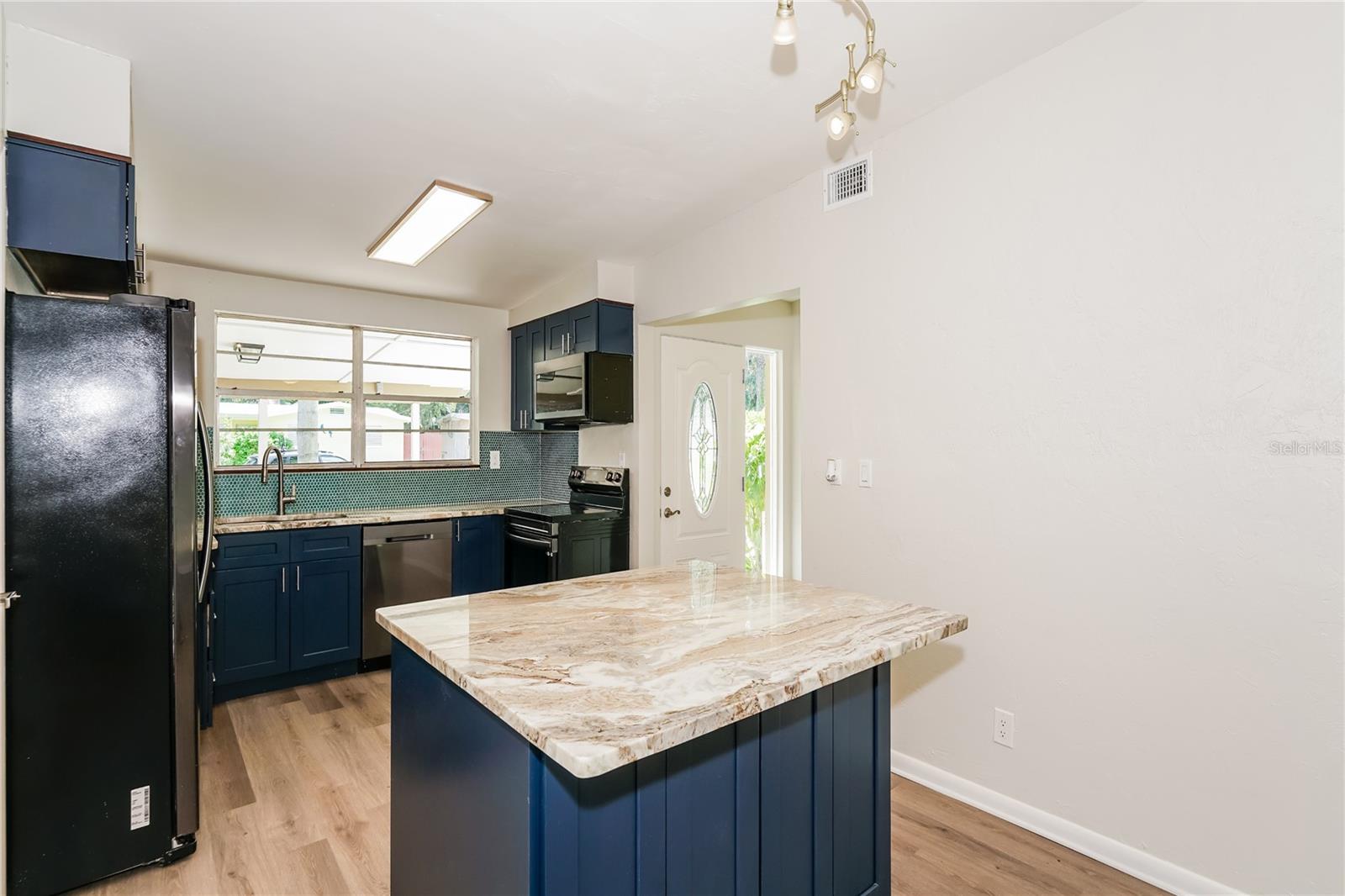 Image 6 of 15 For 2274 Sherwood Drive