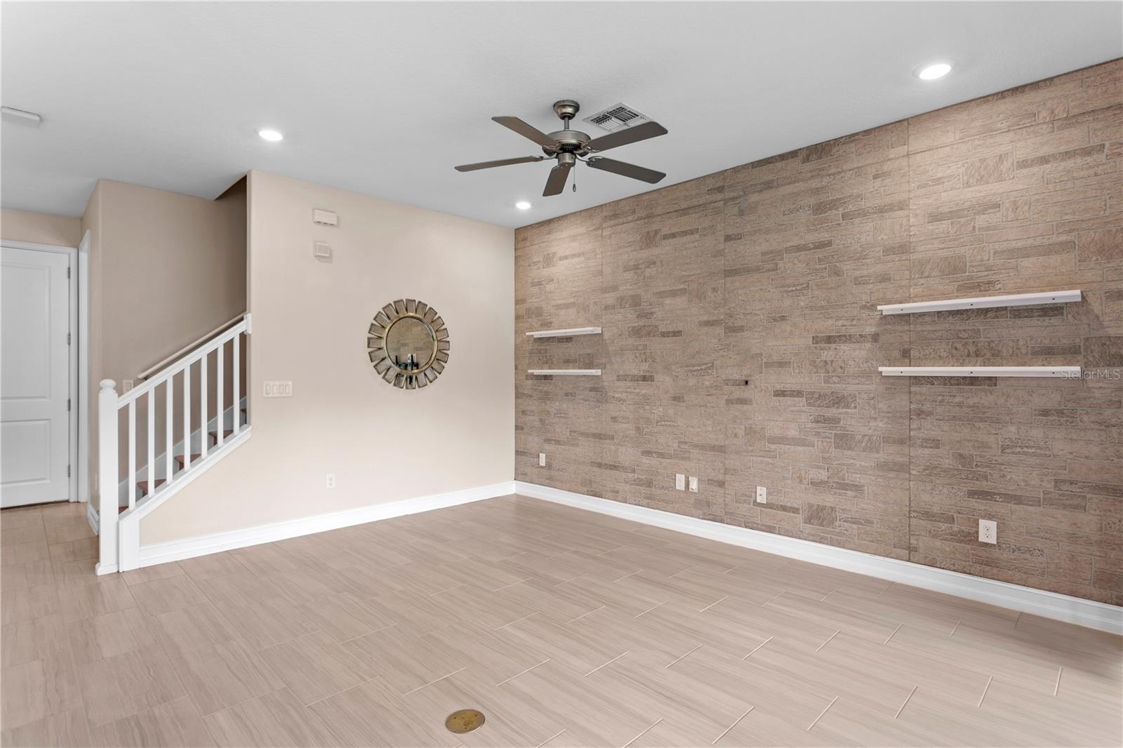 Image 11 of 47 For 4887 Isola Court
