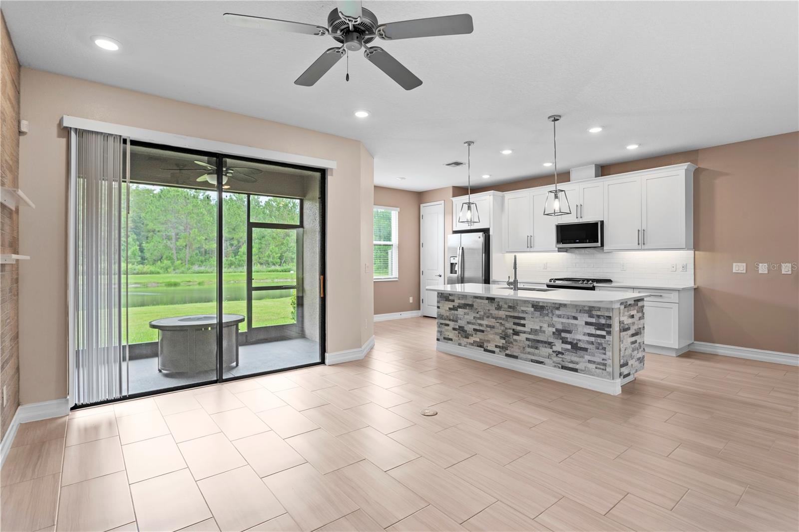 Image 13 of 47 For 4887 Isola Court