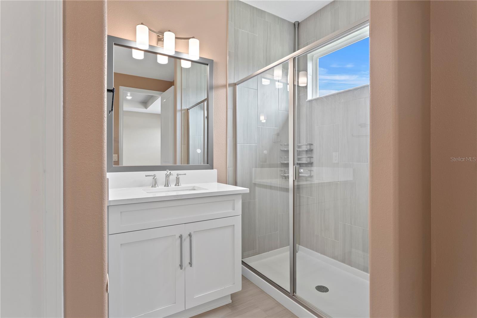 Image 22 of 47 For 4887 Isola Court