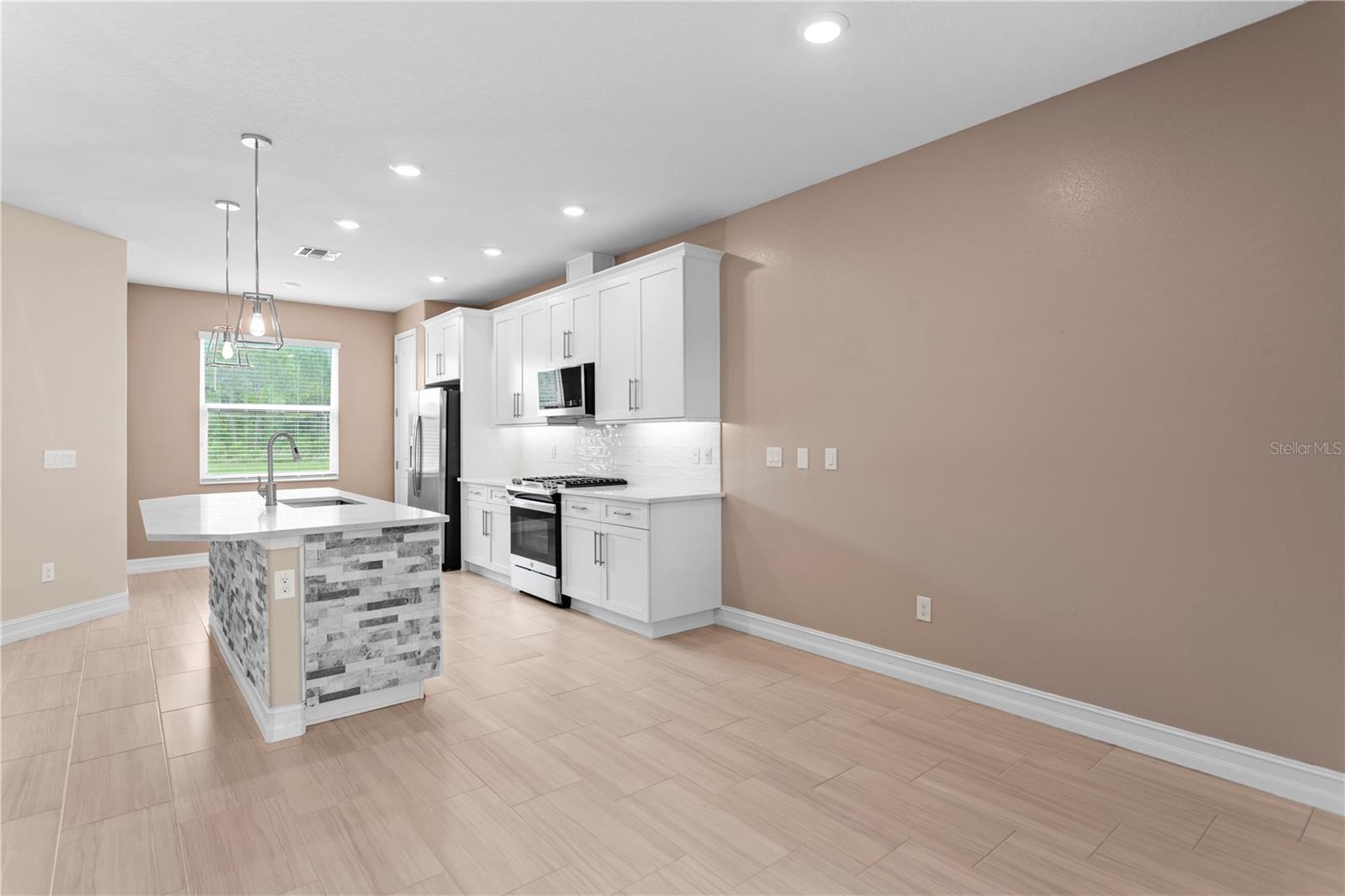 Image 7 of 47 For 4887 Isola Court