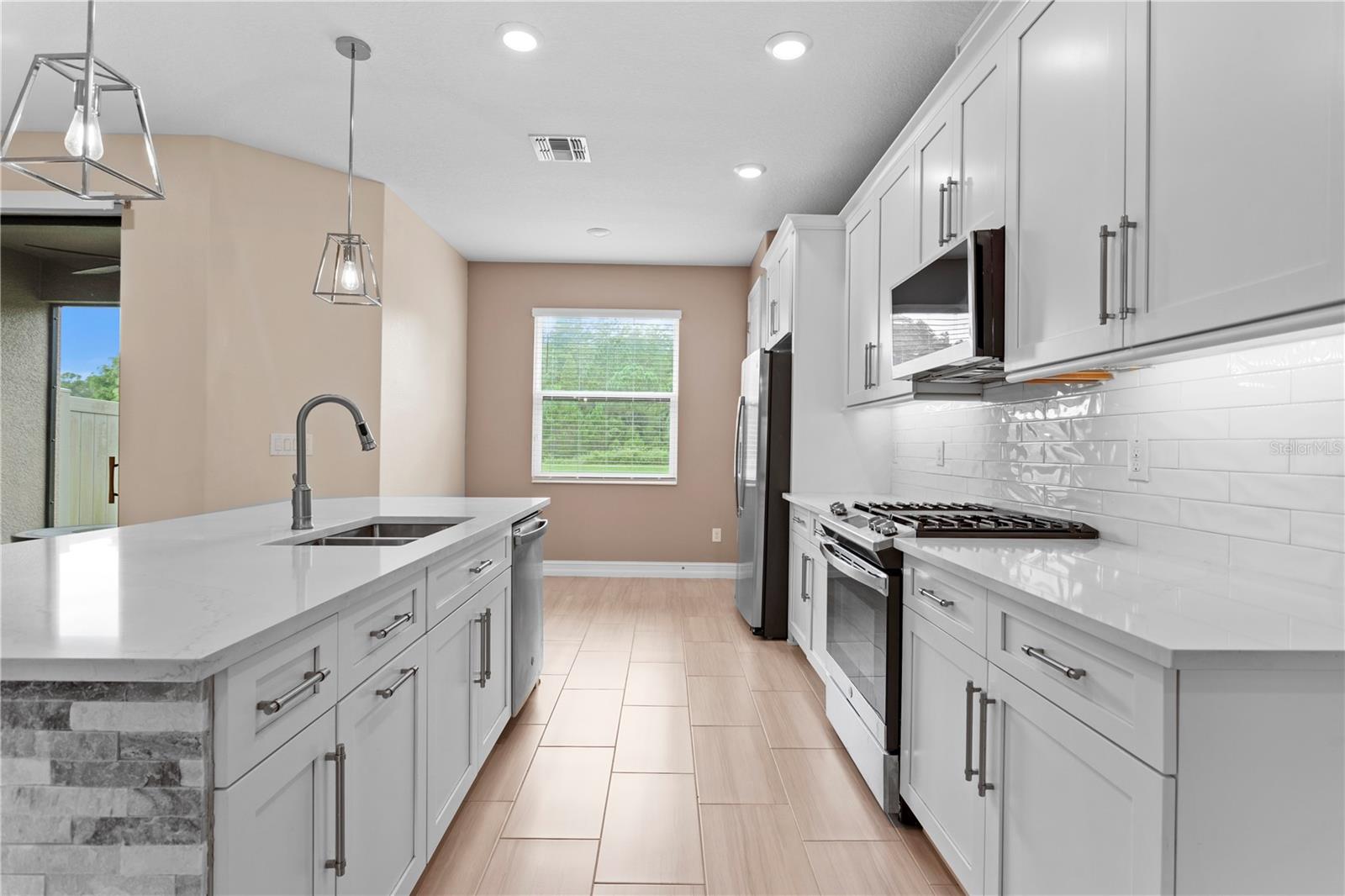 Image 8 of 47 For 4887 Isola Court